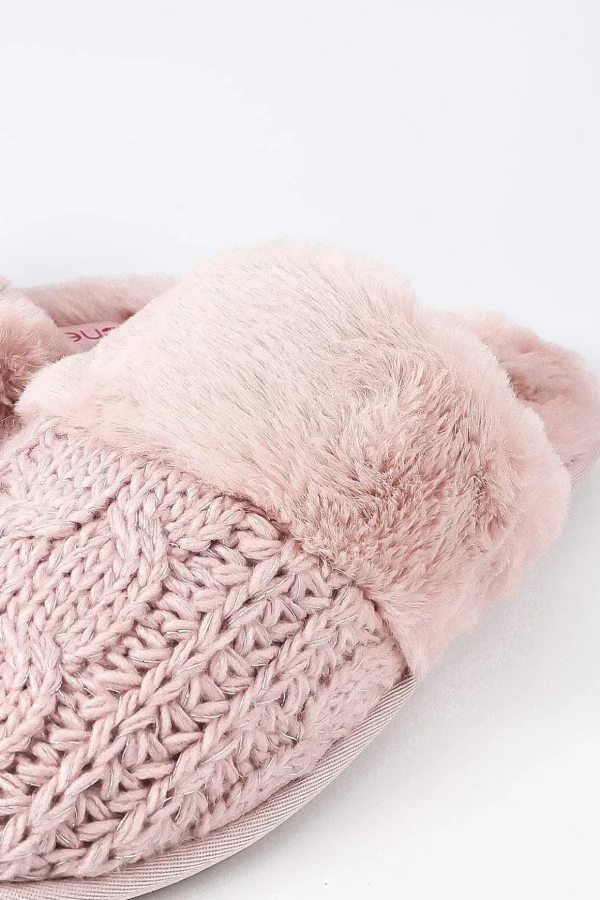 Cable Knit Slippers In Pink