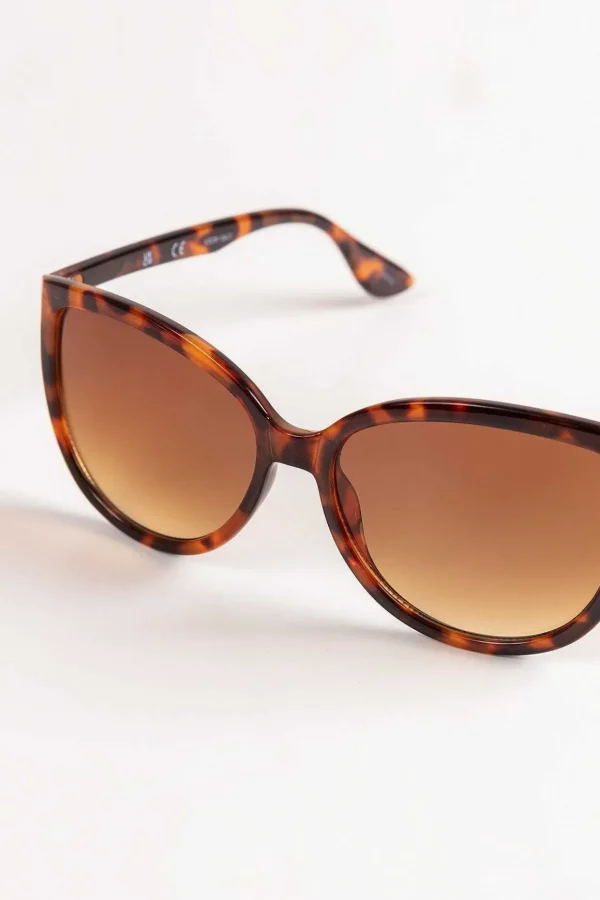 Cateye Tortoise Shell Frame Sunglasses