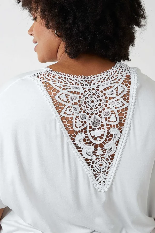 Curve - Curve Medallion Lace Back Top In Ivory