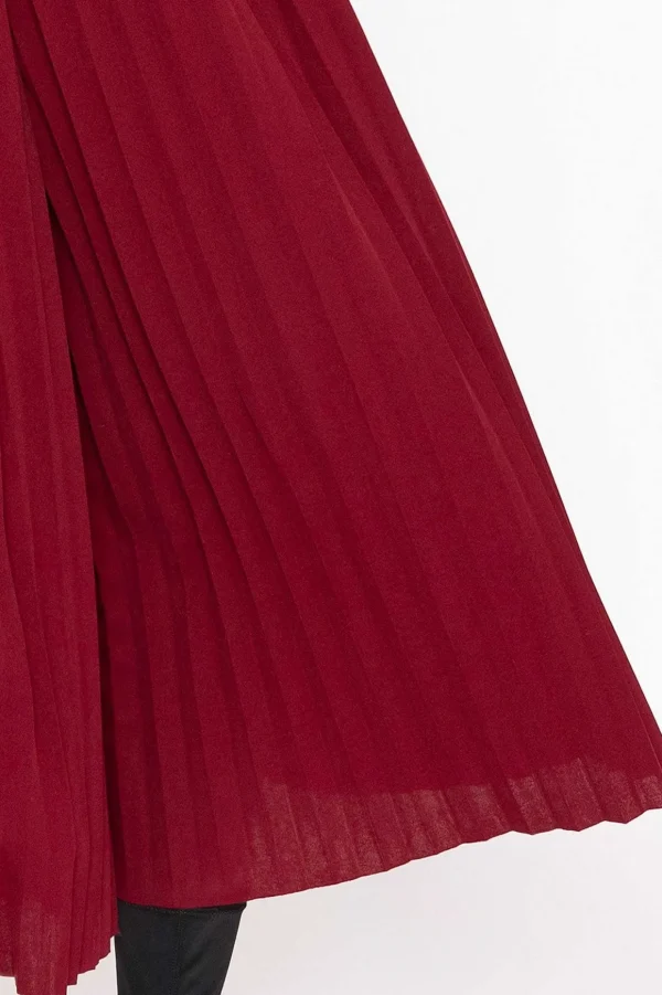 Pleated Wide Leg Pant In Burgundy