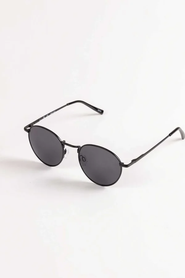 Round Frame Sunglasses In Black