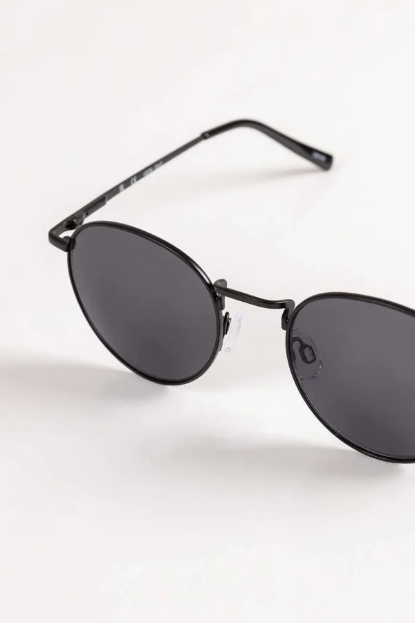 Round Frame Sunglasses In Black