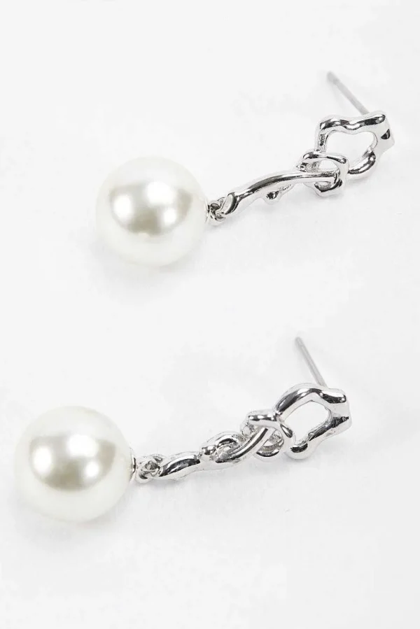 Silver Tone Drop Pearl Earring